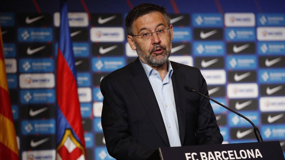 FCBRAC1's tweet photo. ❗️ ÚLTIMA HORA: Josep Maria Bartomeu i la Junta Directiva dimitiran dels seus càrrecs, segons ha pogut confirmar RAC1. #frac1 https://t.co/vn4lbVNqi6