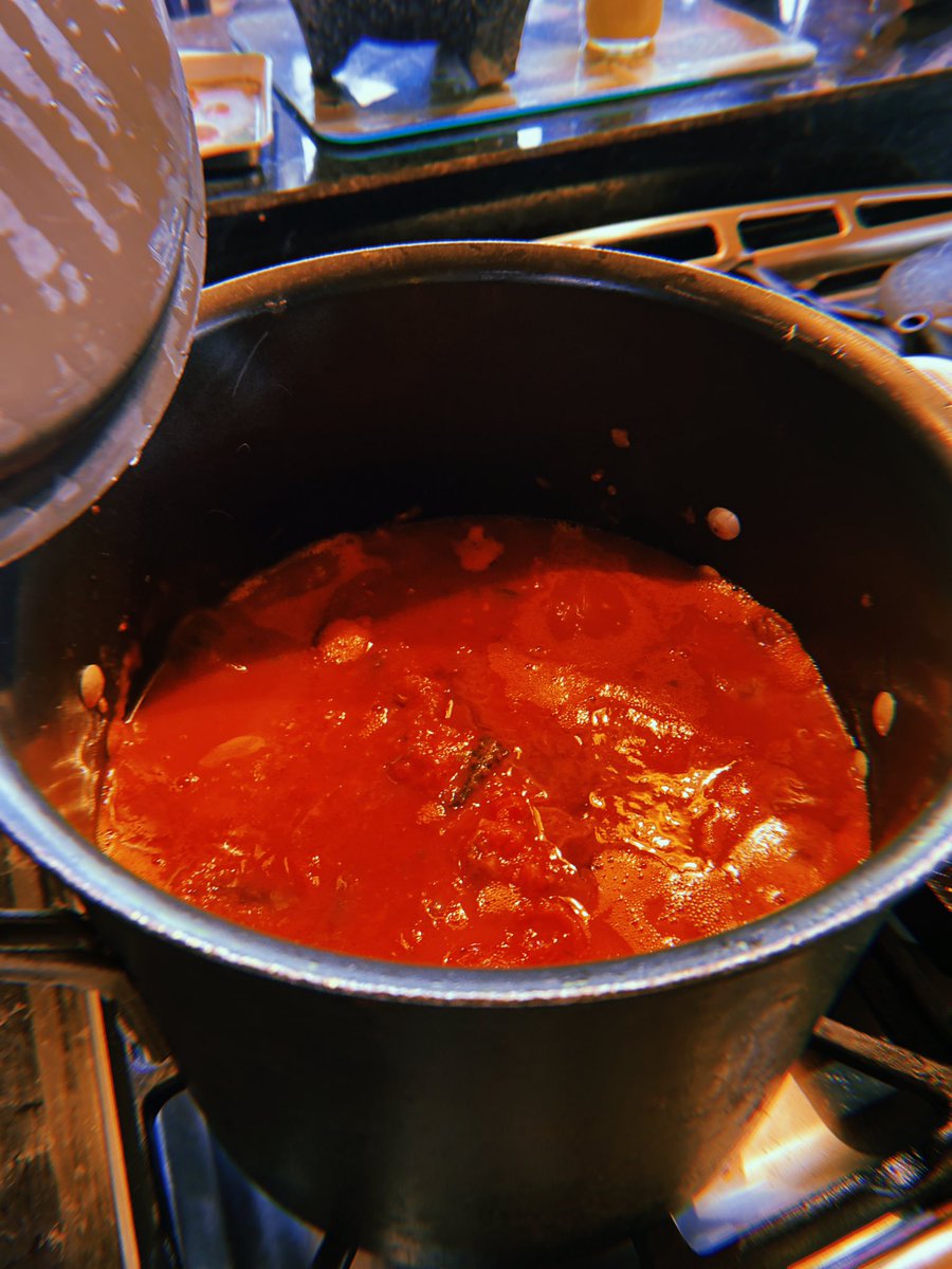 this is my one true love my nonna’s spare rib pasta sauce the bones make it so fucking good