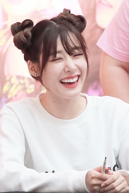 ineedadarkroom's tweet photo. ใครจะมาโค่นล้มตายิ้มอันดับหนึ่งในใจเราได้ ไม่มีวัน https://t.co/ZOf2XvDHyC