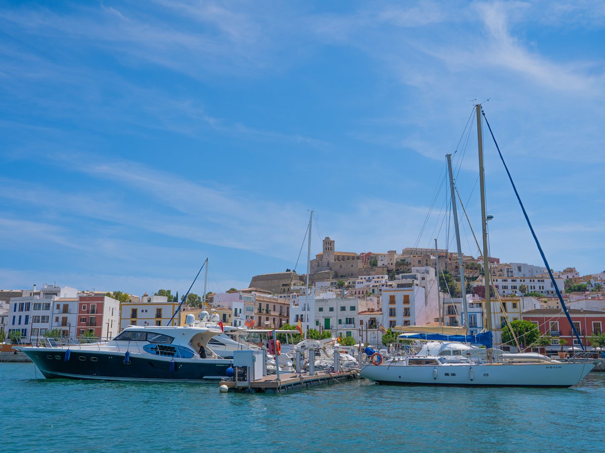 marinaportibiza's tweet photo. From tomorrow you can visit us at the Virtual @VLCBoatShow where we’ll introduce our marina and facilities. Stay tuned to our media to get the direct link to the stand!
#MarinaPortIbiza #marinasandshipyard #ValenciaBoatShow #VBS2020 #VirtualBoatShow https://t.co/pJVRiepCue