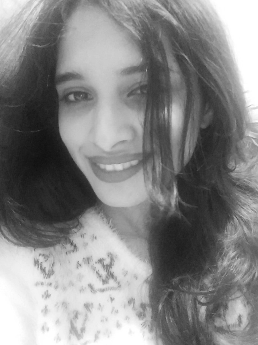 amisheth5's tweet photo. 🖤🤍🖤

#mono #portraits #alwaysin https://t.co/fVZ3P5KLWF