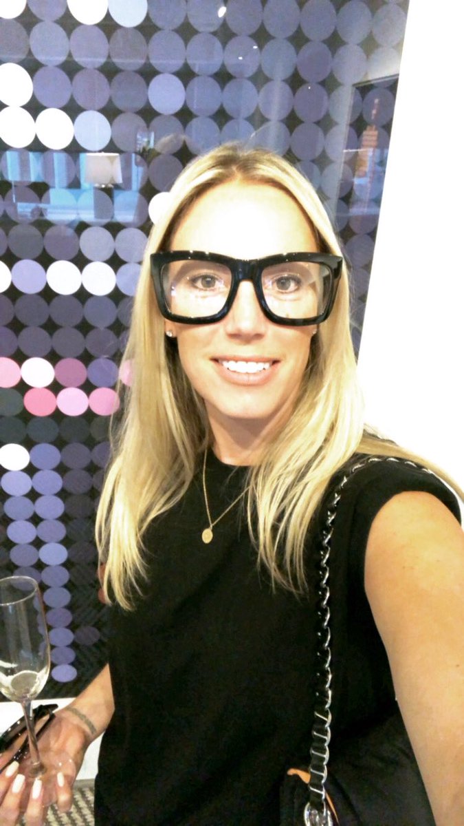Our friends at fatframes.ca have a new website! Check them out! Love these super stylin’ glasses! #yycstyle