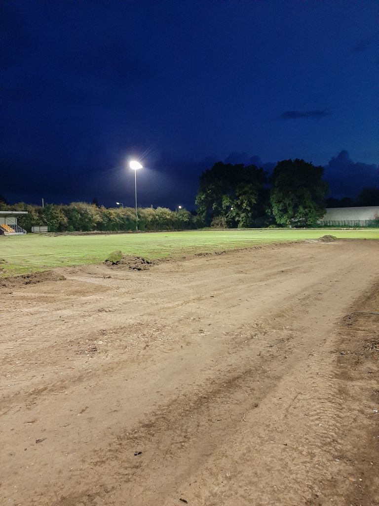 Great to see works kicking off on this natural turf to #3GPitch stadia conversion for a football club in Warwick. The full-sized pitch will feature @FieldTurfUK #artificialturf, spectator areas and access pathways. Work with the leading #nonleague contractor, call 01635 34521.