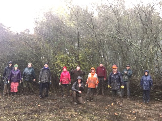 AJAtherton090's tweet photo. Great Teamwork! Thank you @chilternrangers @UpperThamesBC and all of our fantastic volunteers. Despite very challenging weather conditions, your valiant efforts have helped to improve our precious butterfly habitats. #TeamHQBG #ProjectNEPTUNE @ArmySouthEast #blackthorn @mod_dio https://t.co/qgZXYQh6K4