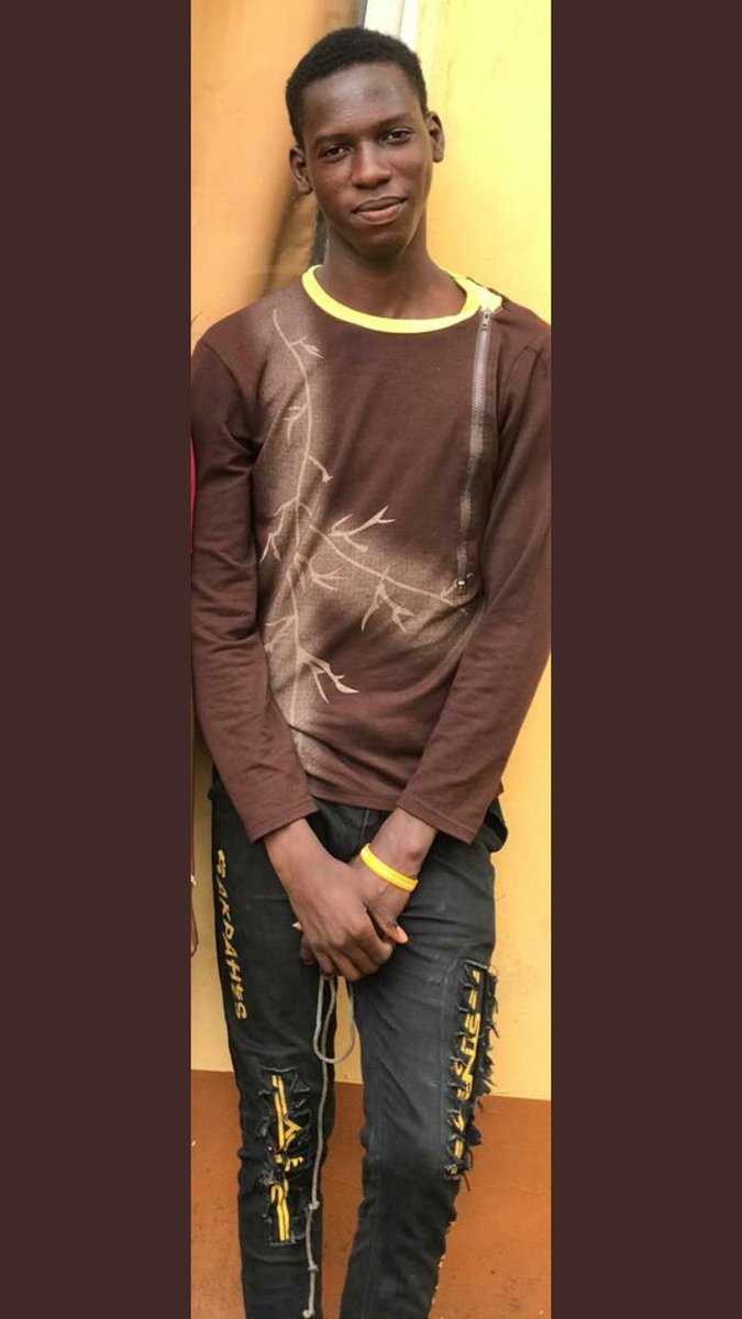 mreneji's tweet photo. This boy has been missing since Saturday.Onifade Pelumi was arrested at abattoir oko oba, Abule Egba Lagos by the task force.There is no sign of him in all the police stations we’ve checked. Please help!
RETWEET THIS IN THE NAME OF GOD
#FreePelumi 
#EndSARS
#LekkiTollGateShooting https://t.co/l3rNHGg8Qm