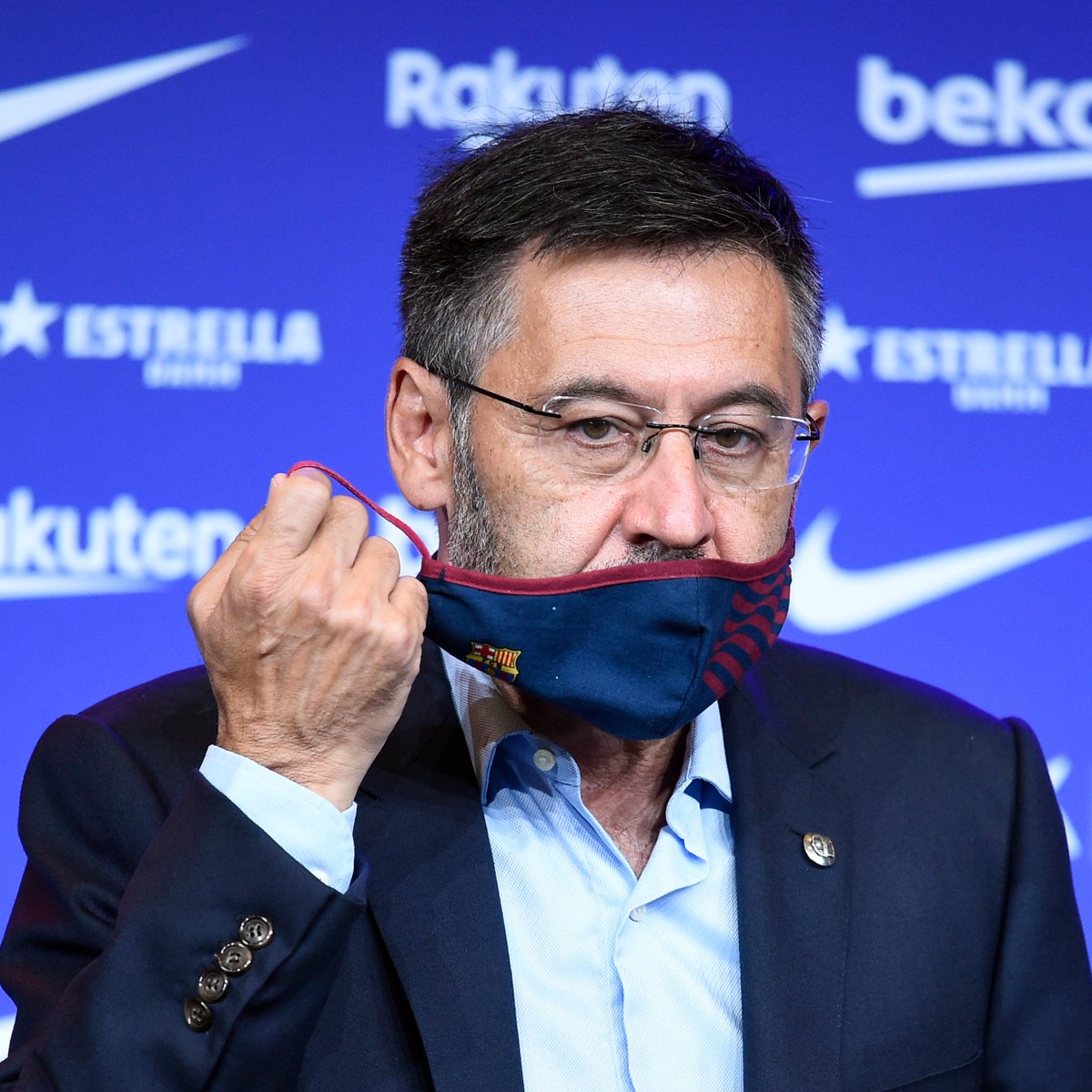 BREAKING: Barcelona president Josep Maria Bartomeu is resigning, with the entire board set to follow him, Goal can confirm 😳