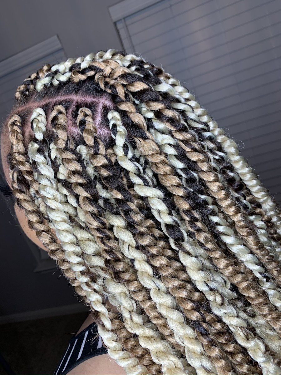 Nkndco's tweet photo. Love is in the hair 🤩 https://t.co/PGay5z1jrM