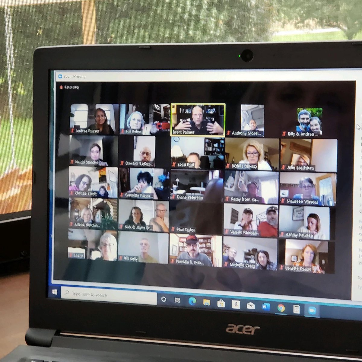 brentpalmerbiz's tweet photo. Just finished an amazing mastermind session with people from all over the world! Talk about exciting 🌟 #explosive2021 https://t.co/l3Nwk9SYGh