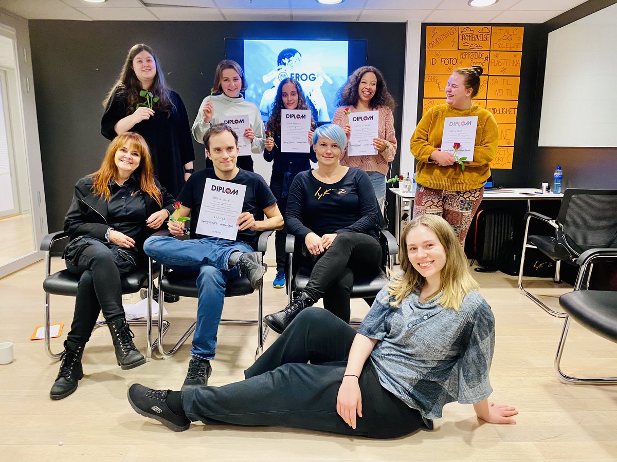 Avslutning i Oslo i dag. Vi har slåss med corona, så grunnet testing, og ifbm det fravær, måtte to avbryte. Resten har null fravær og er langt på veien mot målene sine. Takk til <a href="/Fremtind/">Fremtind</a> som ser verdien i samhandling med en sosial entreprenør 🙏🏻 <a href="/Ferd_SE/">Ferd_SE</a>