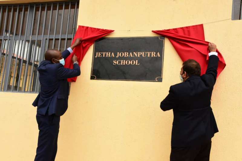 iribanews's tweet photo. Umuhinde nyiruruganda rwa UTEXRWA yubatse ishuri mu Karere avukamo ka Rwamagana - https://t.co/BixvXcVtVK #Rwanda #RwOT https://t.co/MjhR644FPV