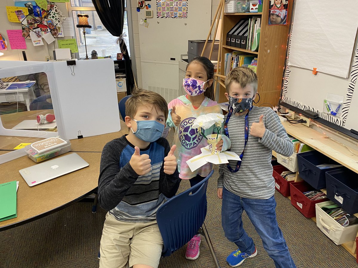 VPA_ACE's tweet photo. ACE students trying to save their baby spiders with their STEM Spider Parachutes!!🕷🕸#caneclassroom #vparocks https://t.co/xIrQUGsLQI