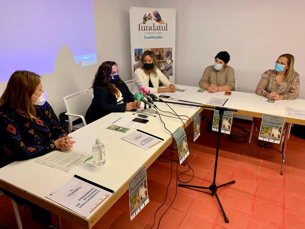 diputacionMLG's tweet photo. . @lanoria_mlg junto a #Fundatul trabajará la inserción laboral en el sector primario de personas con #diversidadfuncional de zonas #rurales de la comarca de #Antequera.
👉 https://t.co/iijEvsLXU1
@FundlaCaixa https://t.co/fRt5AWkFfe