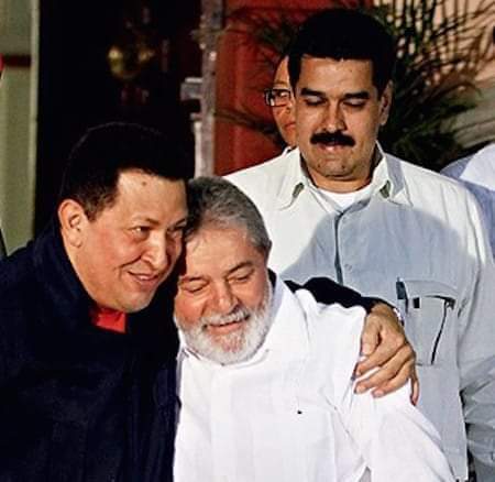 Hoy celebramos la vida de @LulaOficial, guerrero y compañero de luchas. A sus 75 años, sólo deseamos que desde su fuerza, energía y espíritu, su pueblo retome la senda democrática real. Brasil es central en el resurgimiento de Nuestra América Latina. ¡Parabéns Presidente! https://t.co/j7iUX8RjYr