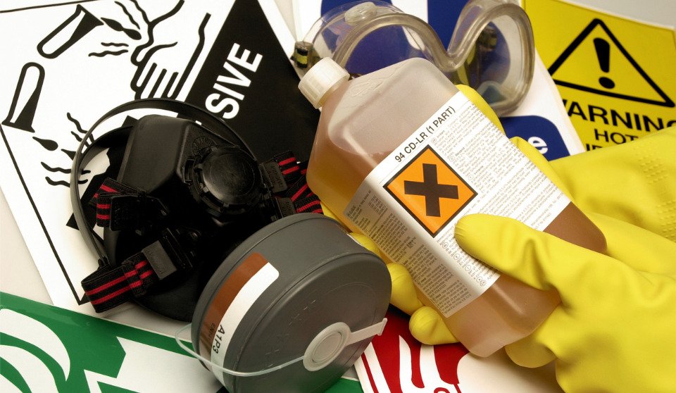 DuraLabelbyGP's tweet photo. What are Safety Data Sheets (SDS)? What you need to know to ensure effective usage of SDSs? Graphic Products compliance expert Brian McFadden answers in this article by Canadian Occupational Safety magazine. https://t.co/avs42bFHJy @COSmagazine  #sds #chemical #safety #DuraLabel https://t.co/wBjsMPnA60