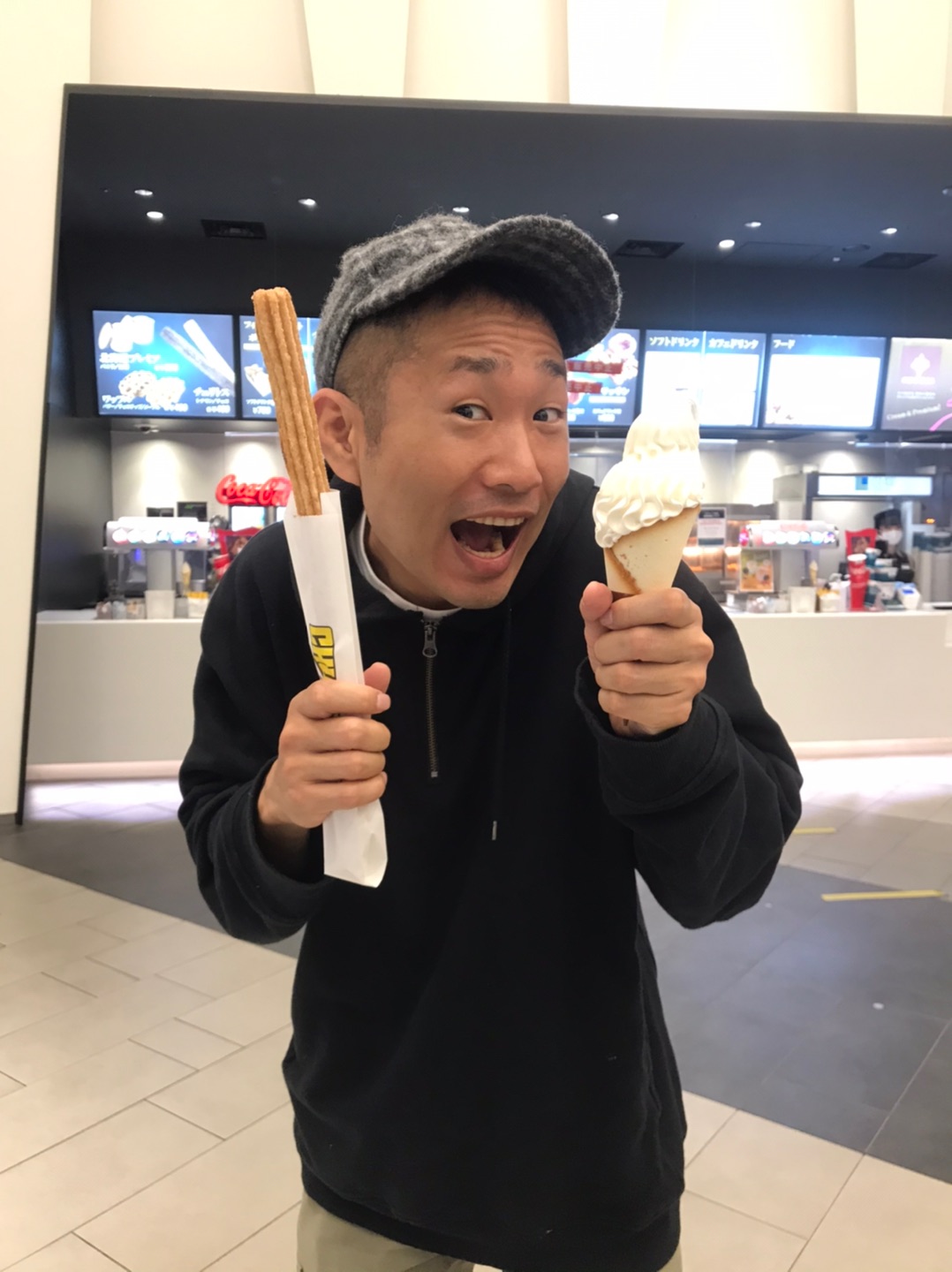 みどりん On Twitter 上々軍団 同日にupされた写真 このギャップがまた良き 芸人さんって ただ黙ってるだけでちょっと渋く 見えたりするからある意味 得なところあるかも 上々軍団3rdシングル 号泣 シンプルに良い曲です Mvシンプルにカッコいいです