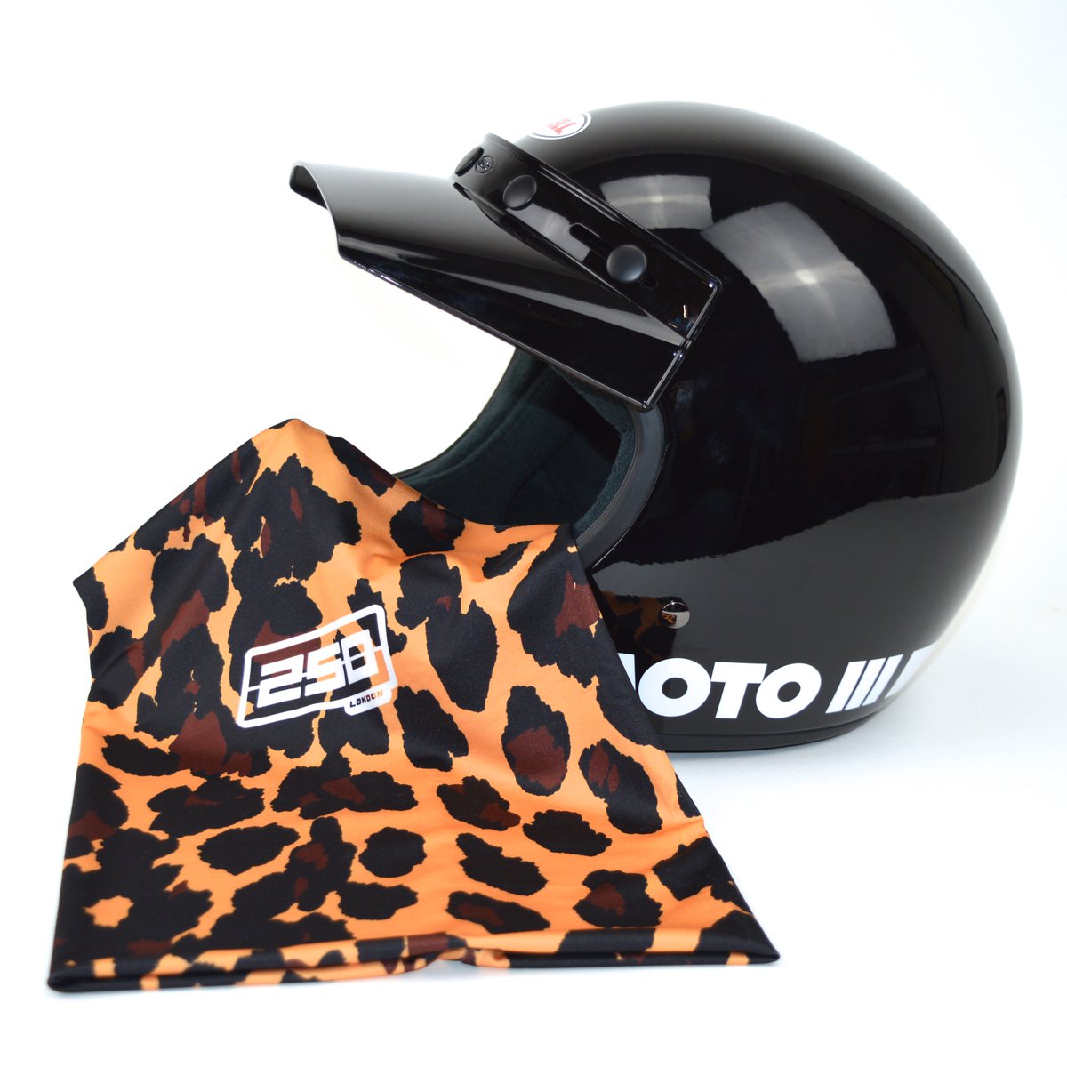 250LONDON's tweet image. Baby it's cold outside! Check out our luxurious, double layered, 4-way stretch #NeckTubes. 250london.com/stuff/neck-war…  #neckwarmer #neckbuff #moto #motorcycle #motorbike