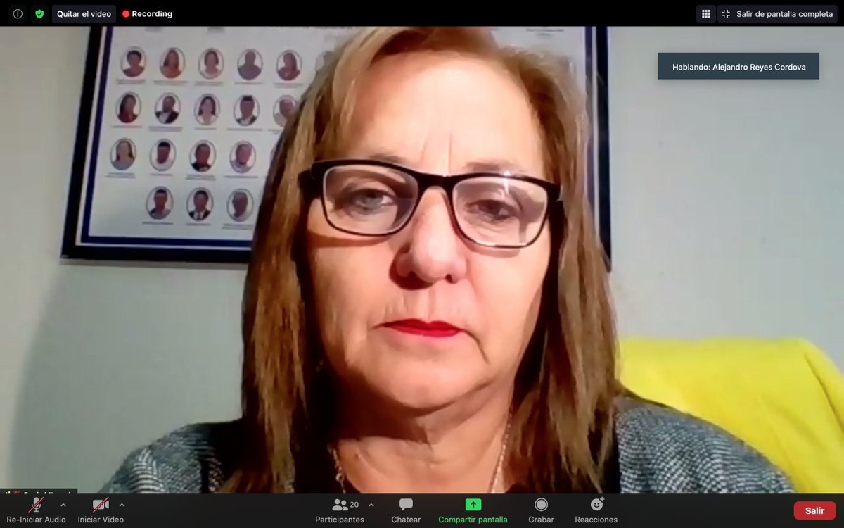 COREsantiago's tweet photo. [AHORA] se realiza la tercera sesión de Mesa Regional Adulto Mayor, junto a las consejeras @ruth_mirandaM y @NoeMartinezCore 
Analizan el reglamento de funcionamiento interno y comisiones que tendrá la mesa, entre otros puntos
cc: @IntendenciaRM 
#teletrabajo 
#CoreTeCuida https://t.co/OXVSTxyPiX