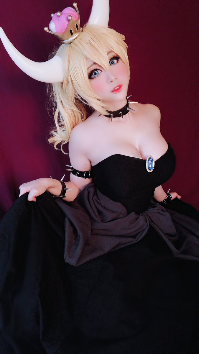 VividVision22's tweet photo. Rawr~! Are you raiding my castle? 

#bowsette #mario #クッパ姫 https://t.co/RRpX2jMTef