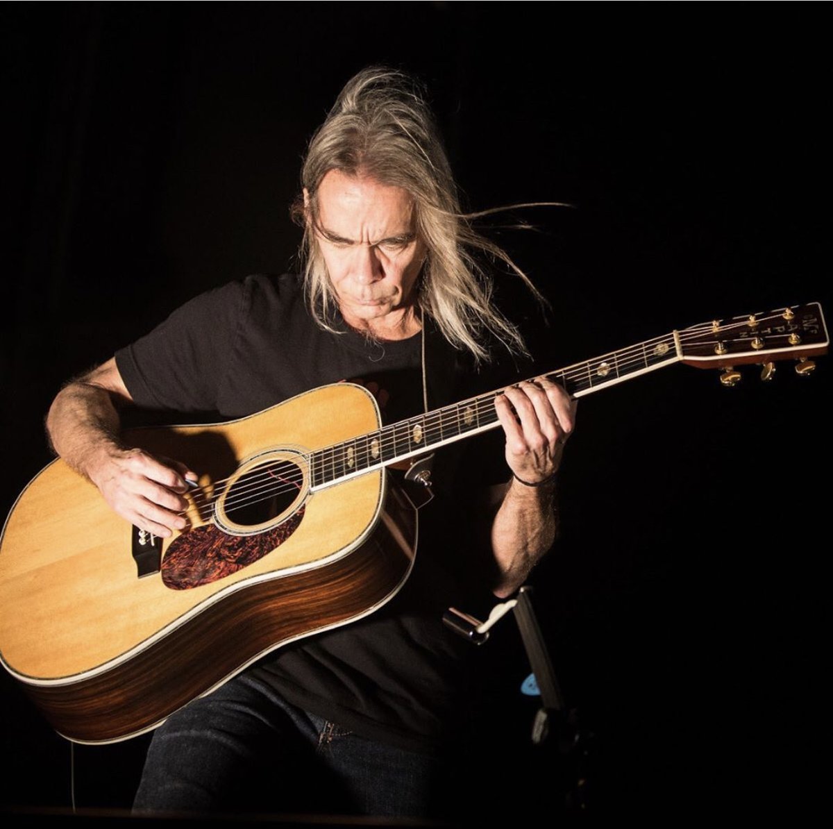 DMBrasil's tweet photo. Anota na agenda!
Quinta feira, dia 29, tem live do @TimReynoldsTR3 tocando músicas do álbum solo de 2010
“The Limbic System”, às 21h (horário de Brasília).
📷 André Mota
#dmb #davematthewsband #dmb2020 #dmbhistory #dmbdrivein #TimReynonds https://t.co/4YdIJhy4RG