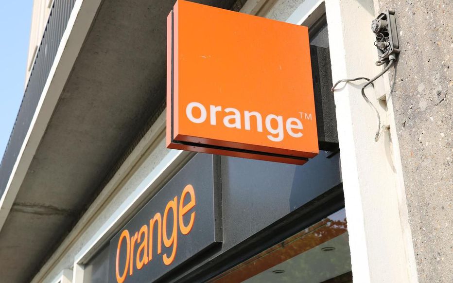 leparisien_92's tweet photo. 20 000 clients Orange ont été privés d’Internet et de réseau mobile dans le sud des Hauts-de-Seine après que des câbles souterrains ont été coupés par mégarde sur un chantier >
https://t.co/URfEQKIY9K https://t.co/FzCACAx26j