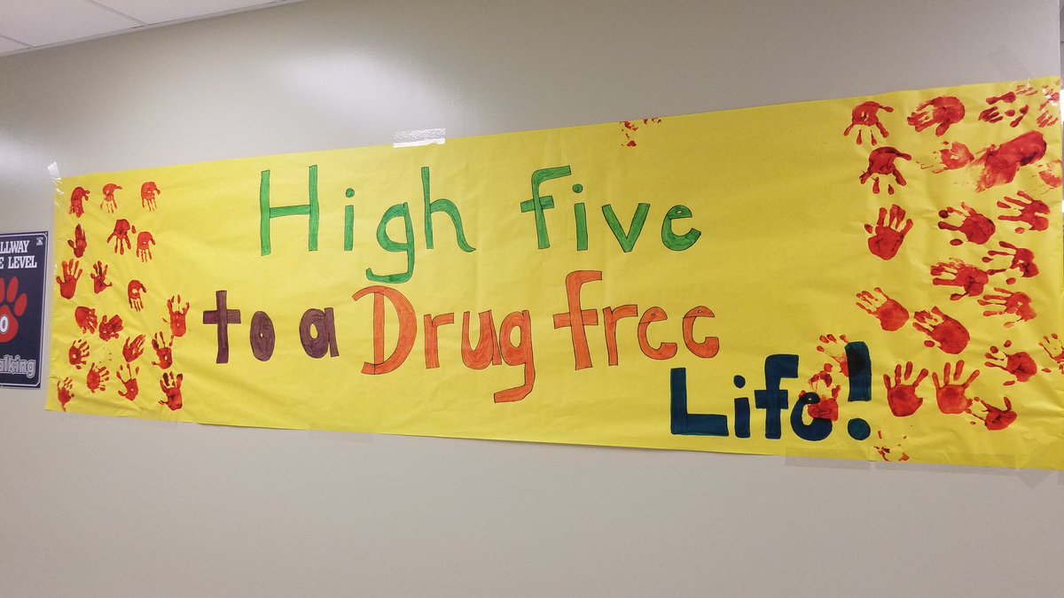 We're spreading kindness everywhere at LSCH this week! #KindnessMatters #RedRibbonWeek2020 #LSCHRoar 🐾🐾 #LifeLeaders