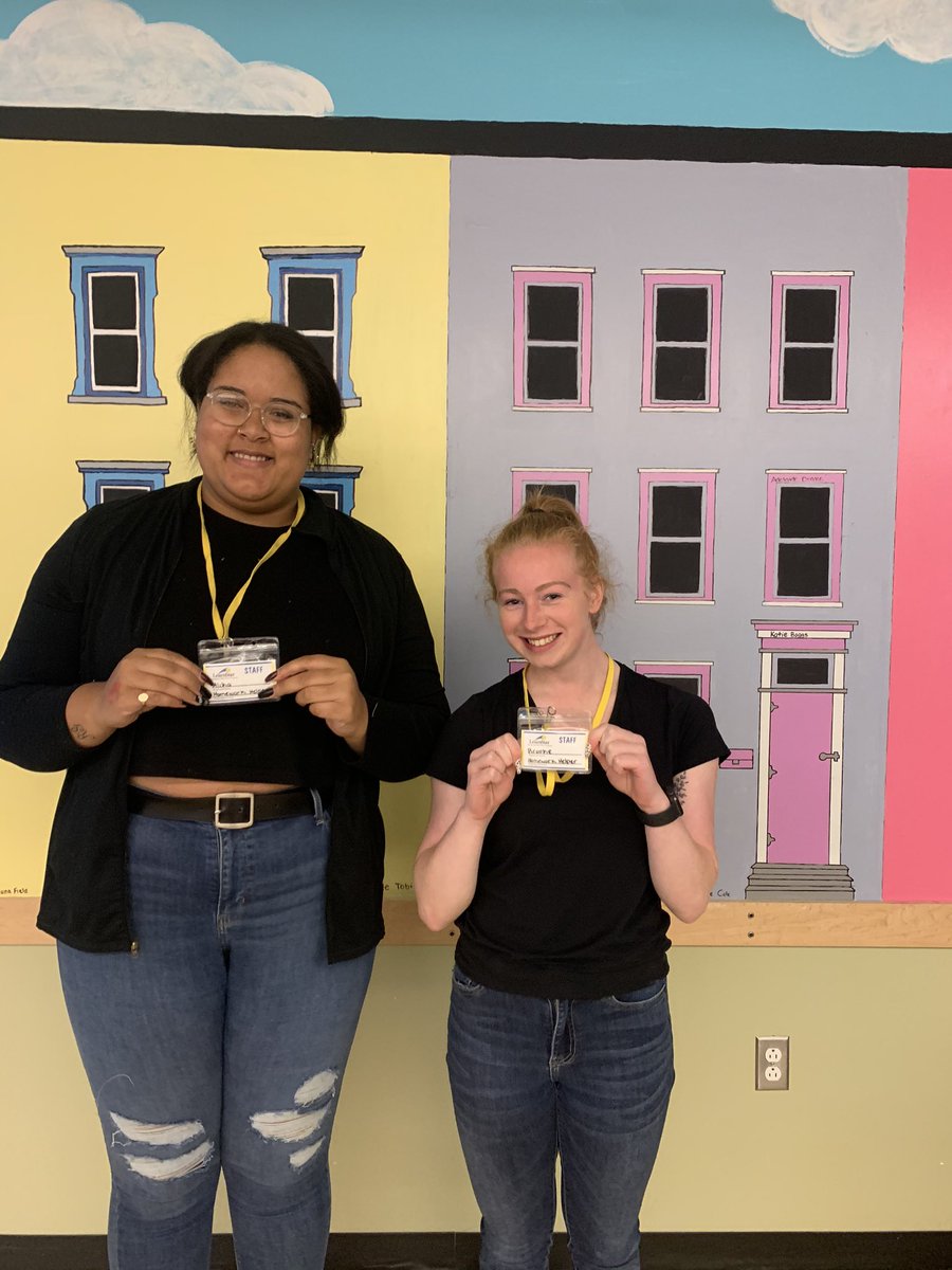 hsh_stuco's tweet photo. Twin Day and Cupcake Decorating! https://t.co/RH4QoPSRss