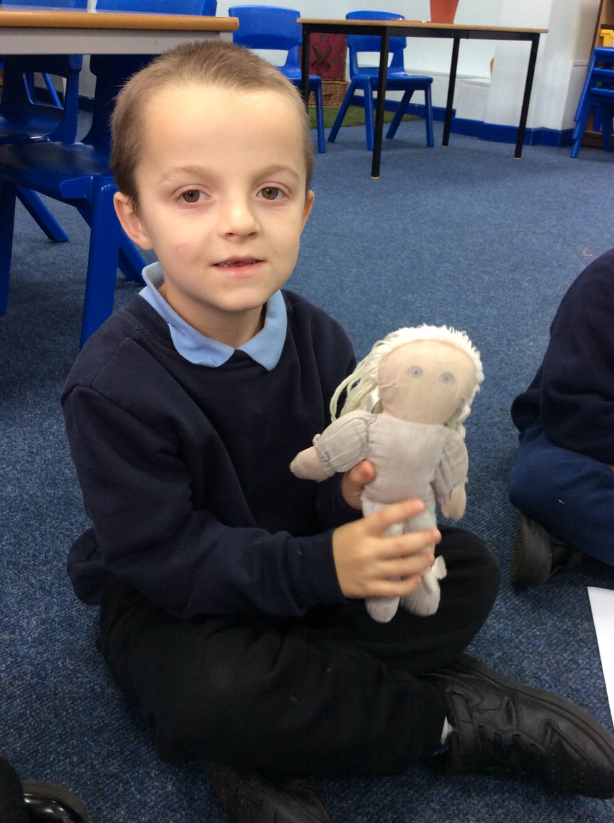 MeynellSchool's tweet photo. Year 1 have had a fantastic day at the Meynell toy Museum. They compared toys, old and new, played old games, sketched our favourite toys, enjoyed a picnic and in the afternoon made their very own clay teddy bear! https://t.co/vO6JFgLIe9
