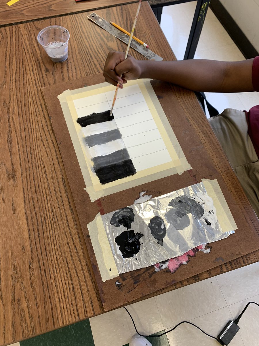 MrJohnsonArt's tweet photo. Abstract grid challenge: how many tones can you create?? #sisdpva #springisdpva #artchallenge #painting #practice https://t.co/bpwEziEQNX