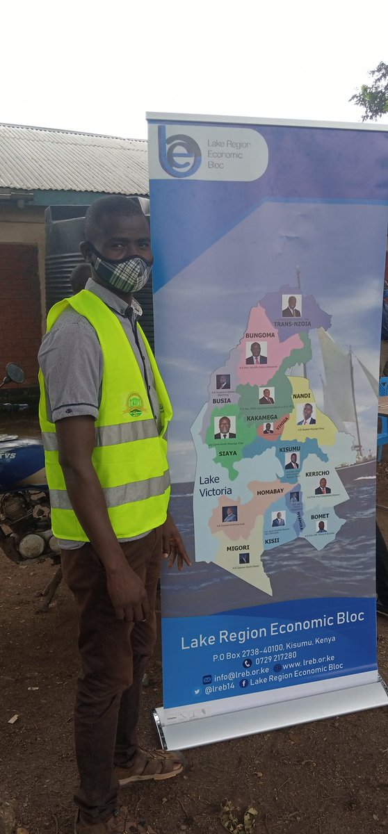 LelaCovid19ER's tweet photo. We had a successful outing today when we accompanied The Lake Region Economic Bloc (LREB) COVID19 advisory team of eminent persons in distributing face masks to pupils and staff . We covered Ombaka, Nyamasao and Kanyagwal schools in Nyando Sub-County. #WachungoCorona https://t.co/06MybwJvbp