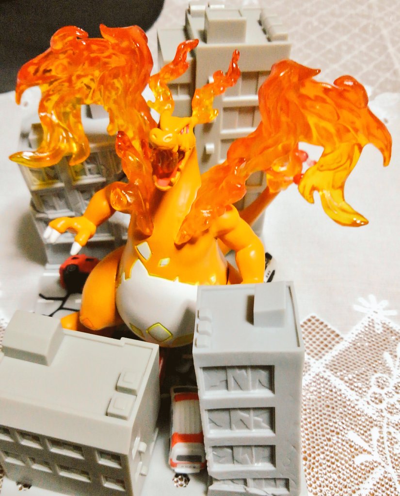 こんこんみつる 浮上減 モンコレ キョダイマックスリザードン T Co G5n9kkgeos Twitter