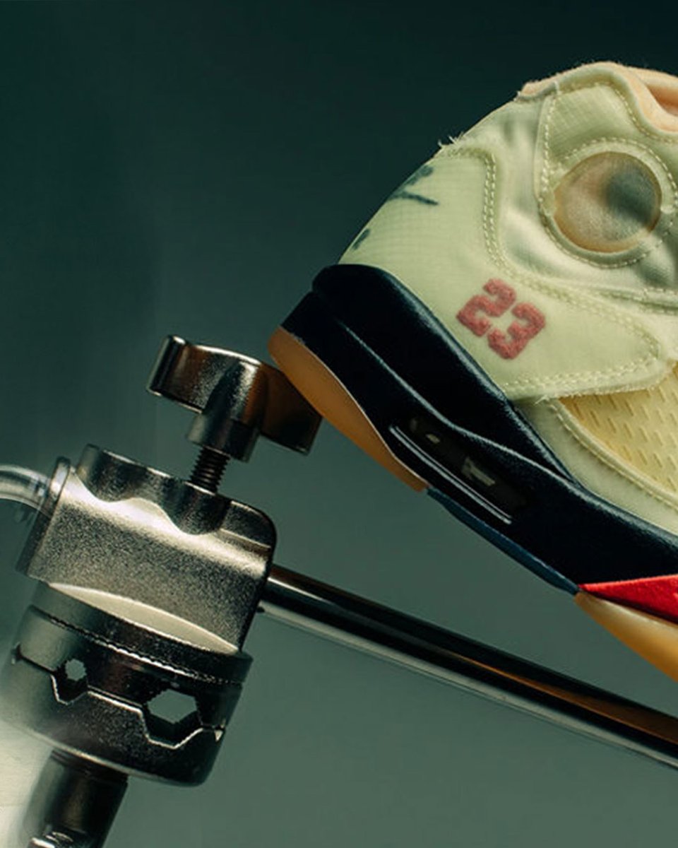 SNKRCRIBS's tweet photo. AJ5 X OFF WHITE SAIL

Un nuevo colorway de esta collab entre JORDAN BRAND Y OFF WHITE con la silueta AJ5, con una paleta de colores muy bella y los detalles caracteristicos que Virgil le otorgo.

Mas aqui: https://t.co/ETerem2kon

#jumpman23
#snkrcribs https://t.co/X38lqdi8bk