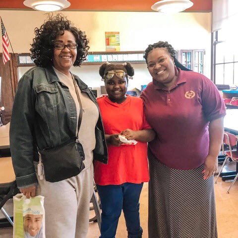 BuffaloPN's tweet photo. A teacher for 10 years, Ms. Dowdell has a passion for working in an urban setting. She connects with students and families by demonstrating a loving attitude, great patience, and flexibility. Thank you for your passion in strengthening your class community #onecommunityonevision https://t.co/2PgLgsj5A5
