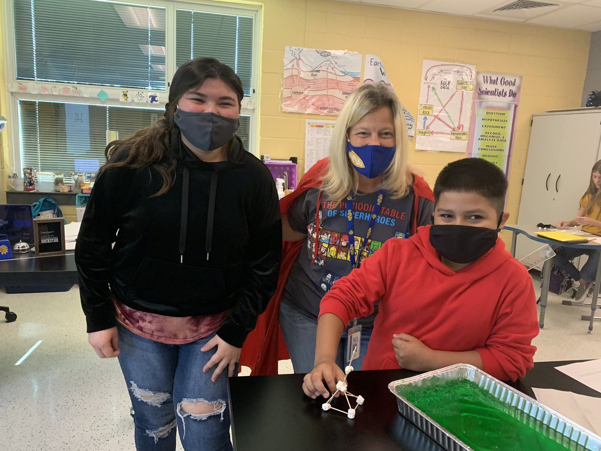 EKentrolis's tweet photo. Earthquake lab 🔬 students were able to design and test models of structures that would survive a earthquake. Putting together what they learned about plate tectonics and fault types. Awesome lab 8th grade! @nmbmchiefs @JmarquesSjms https://t.co/oAXfIUlMX0