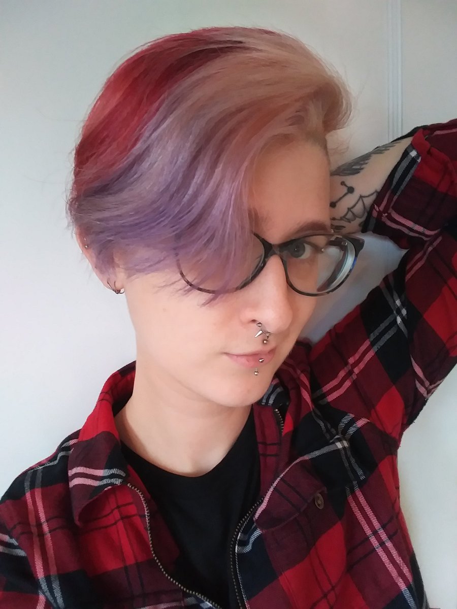 kitlyn_varnam's tweet image. New hairrr. #queerhair #nonbinarystyle