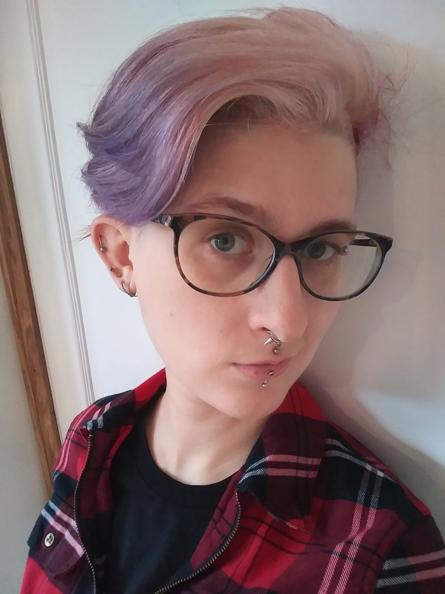 kitlyn_varnam's tweet image. New hairrr. #queerhair #nonbinarystyle