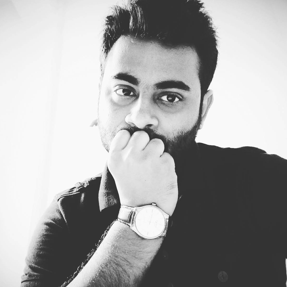 mkanikkhan's tweet photo. #NewProfilePic https://t.co/NwGsU0KouJ