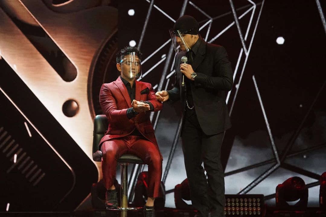 worro_yuli's tweet photo. #RizkiRidhoDiSiletAwards2020 https://t.co/WdadPZQG1q