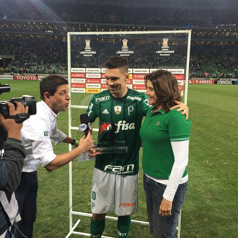 BasqueteSEP's tweet photo. @RicardoFSEP @sepalmeirasonl1 @MagicPaula @Palmeiras Zero dúvidas!!
#MagicPaula 🎩💚 https://t.co/zv6hJShMrZ