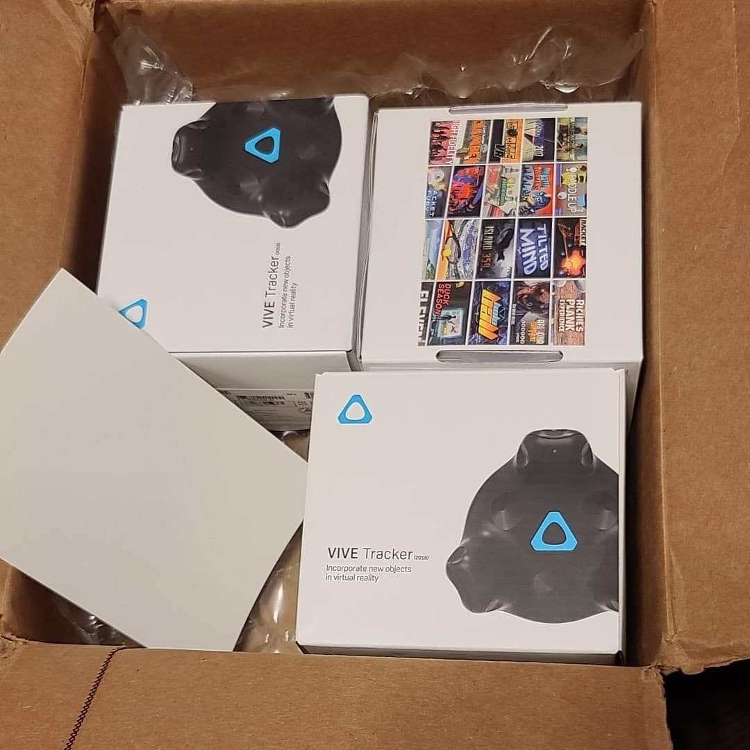 letschat6vr's tweet photo. My #Vive #Trackers are here early! 😎 #fullbodytracking #vr #vr2020 #virtualreality #vrchat https://t.co/DpK7KLJ6eF