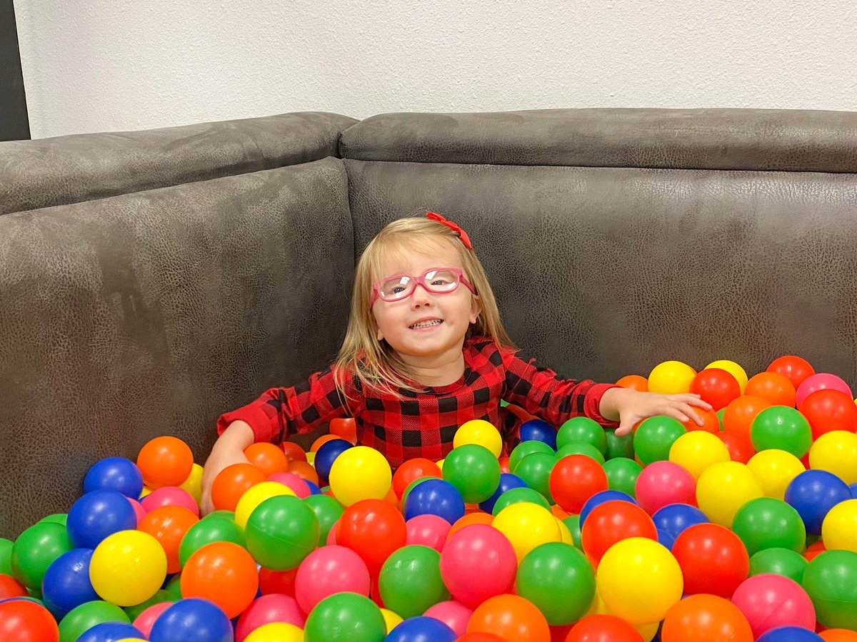 btgpeds's tweet photo. We’re up to our elbows this morning!
😍😍😍😍💚💚💚💚
#CuteOverload #BTGPeds #PediPT #PediOT #PediSLP https://t.co/MGP3bdUibR