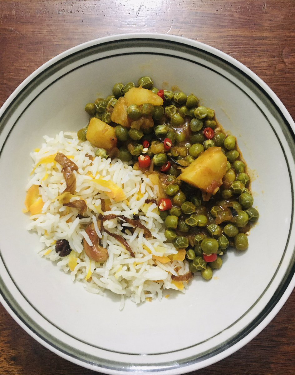 SeraNjoro's tweet photo. Final plate! #vegetarian #food #weekdaysupper #tasty https://t.co/L5F5EzDsTm
