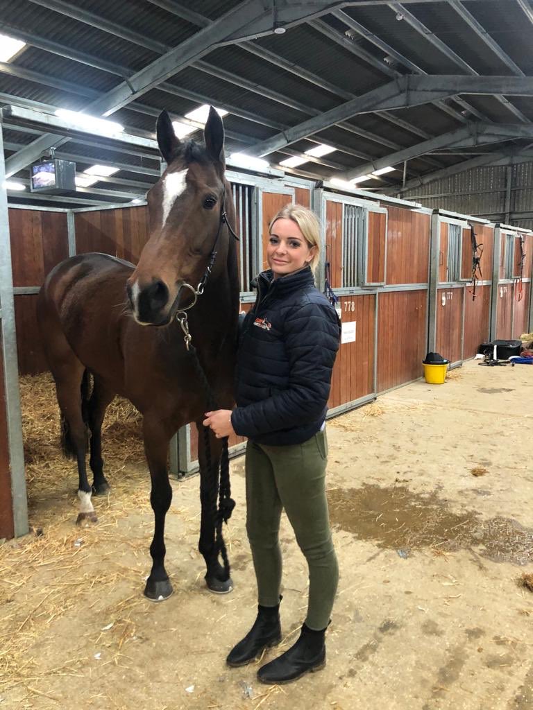 Karen_Tutty's tweet photo. Really pleased to purchase YOLO AGAIN from @Tattersalls1766 today, sheโs for sale - get in touch if interested ๐คฉ๐ค๐ผ #yoloagain #sprinter #forsale #karentuttyracing https://t.co/gEs1p4Y97Y