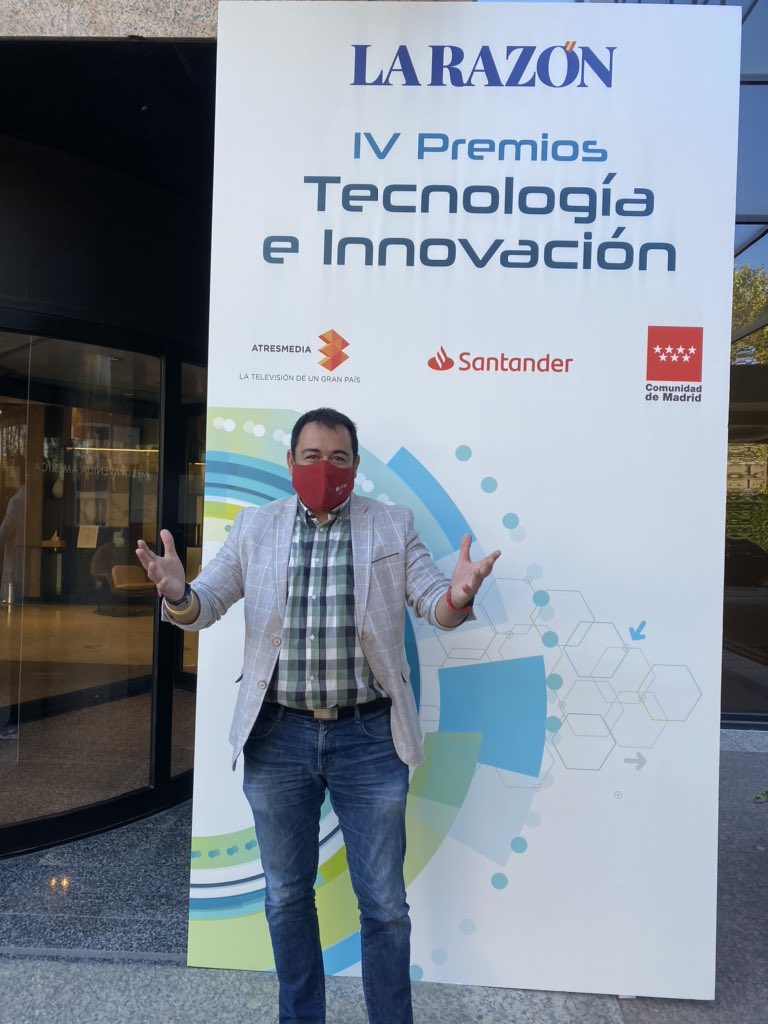 Soyjfhernandez's tweet photo. Esta noche mi agencia @2Vecesmarketing recibe un premio 🥇 en los  IV Premios Tecnología e Innovación en Madrid, super orgullosos porque es un #reconocimiento para mi #equipo y nuestros #clientes 💪🚀 https://t.co/HwwyRl8Y6C