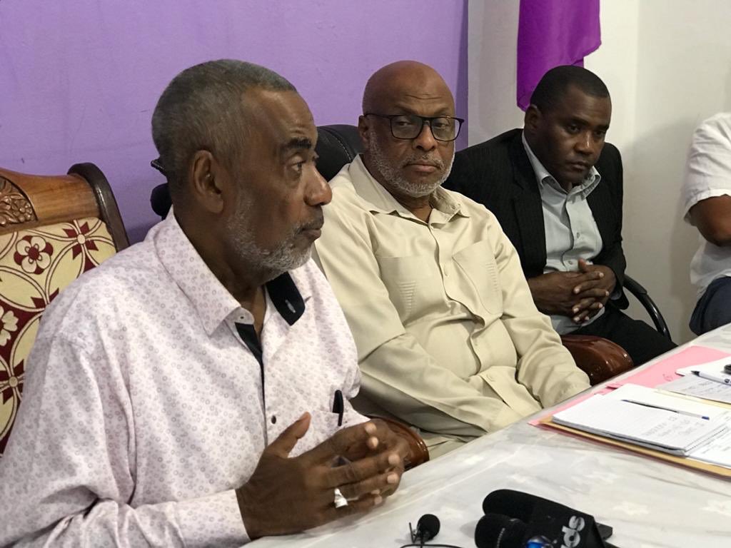 hassankham1s's tweet image. Natoa wito kwa Wazanzibari kesho tujitokezeni kwa wingi vituoni kupiga kura. Ushindi ni wetu pamoja na vituko vyote walivyofanya - @SeifSharifHamad