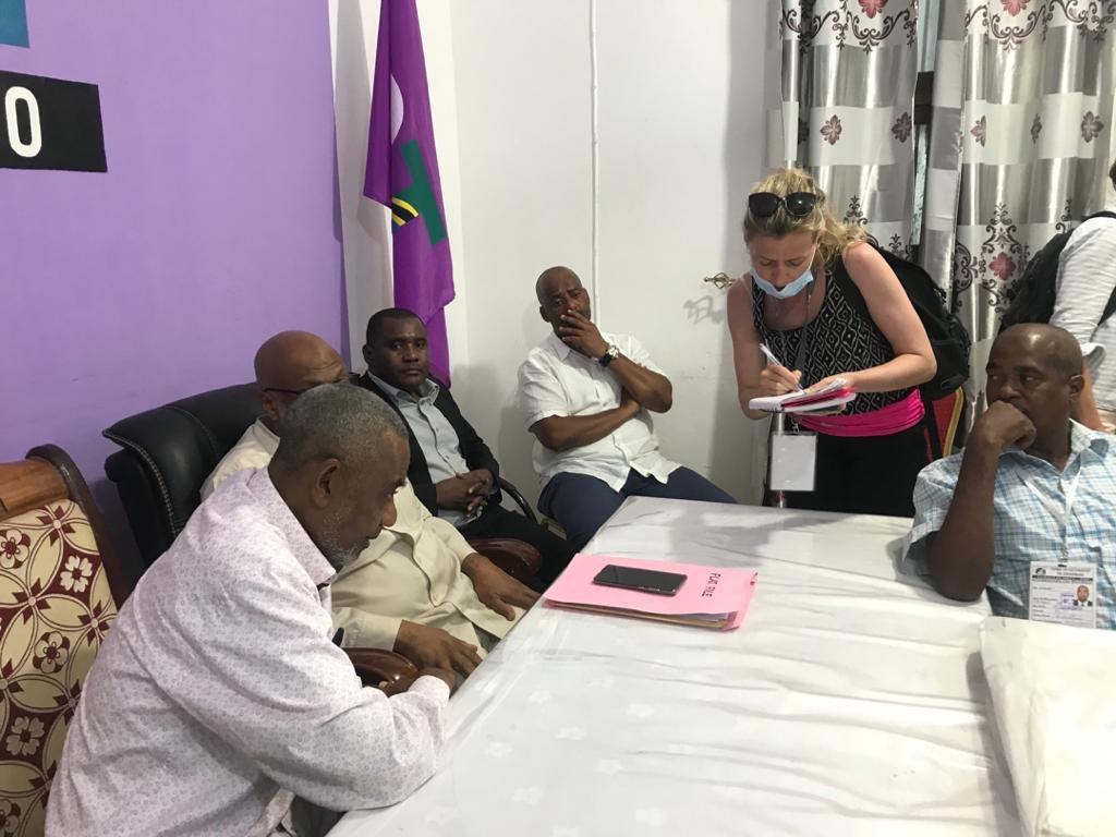 hassankham1s's tweet image. Natoa wito kwa Wazanzibari kesho tujitokezeni kwa wingi vituoni kupiga kura. Ushindi ni wetu pamoja na vituko vyote walivyofanya - @SeifSharifHamad