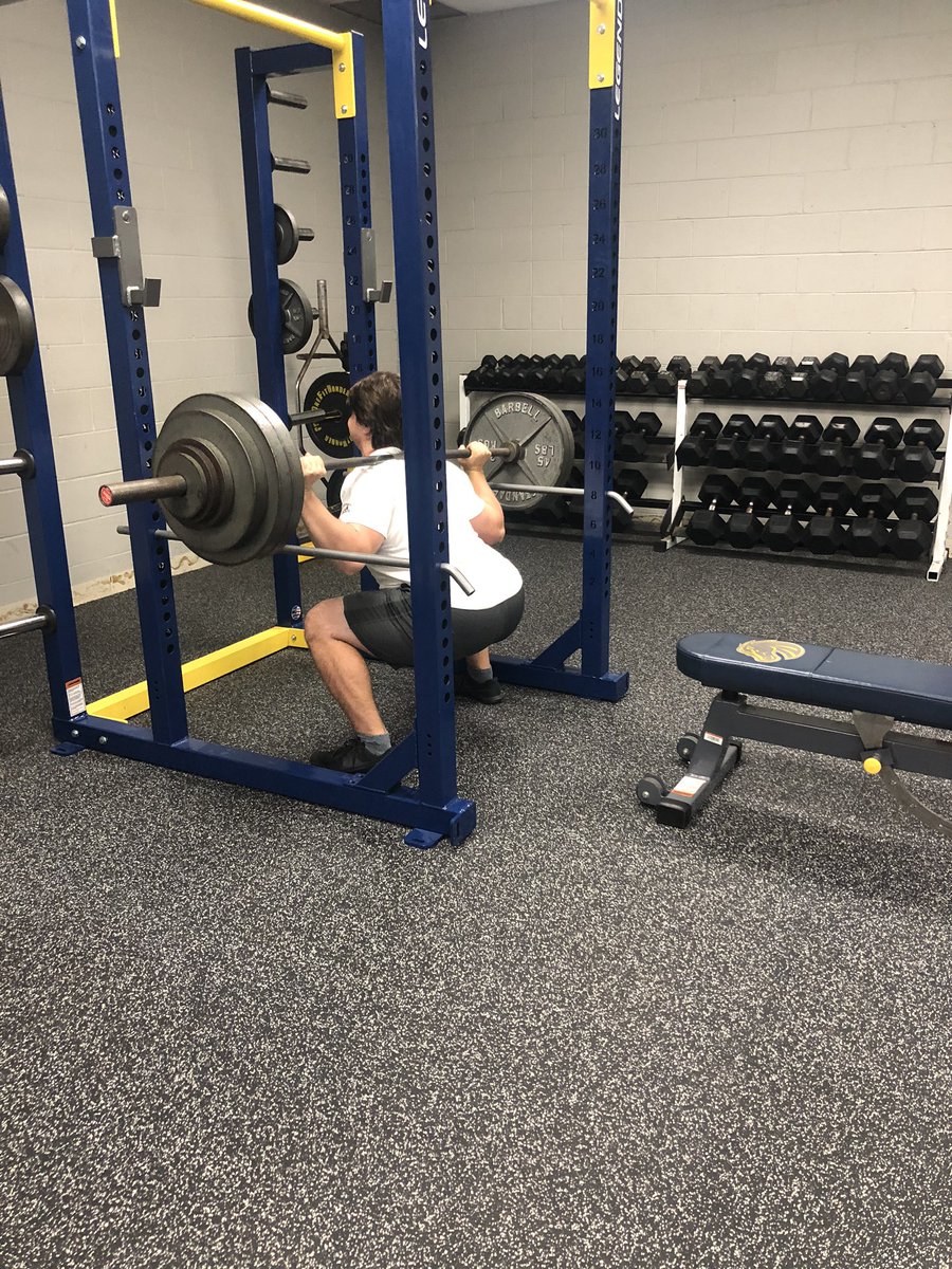 Mathis_Strength's tweet photo. Coaches doing a little knee bending early this morning! Itβs about that time....#PRChasin #Squatober @ashby_brandon @harvey_taylor09 @trey_lillard https://t.co/QgDT74dSlo