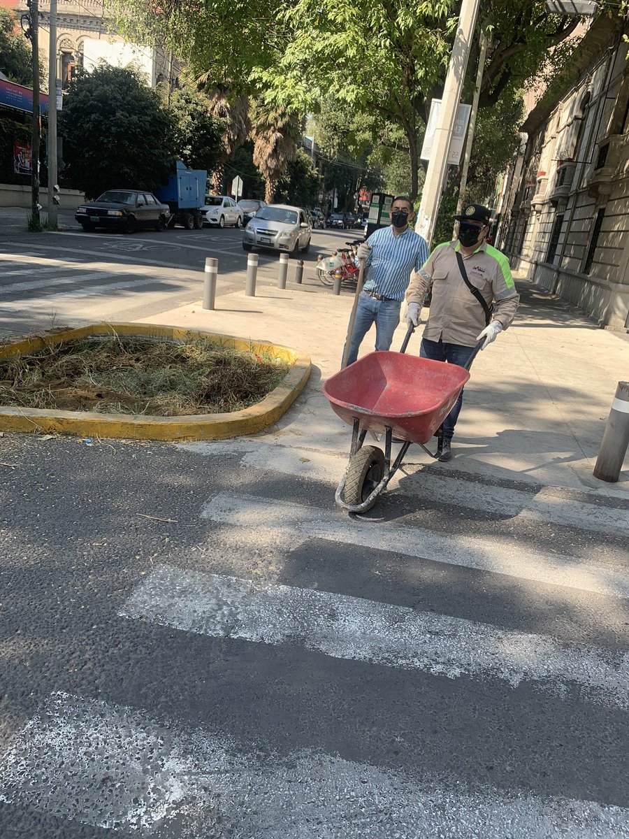 pzaluiscabrera's tweet photo. ‼️GRACIAS ‼️ @nenulo @ErnestoP_C @AlcCuauhtemocMx @PaolAcesa @DTRC_AlcCuau  mejorar un sitio , sea cual sea el momento y el turbio antecedente , será agradecido y apreciado por quienes amamos nuestro entorno ! Gracias , gracias ! 🤜🏻🤛🏻 https://t.co/nfMNPh6vy0