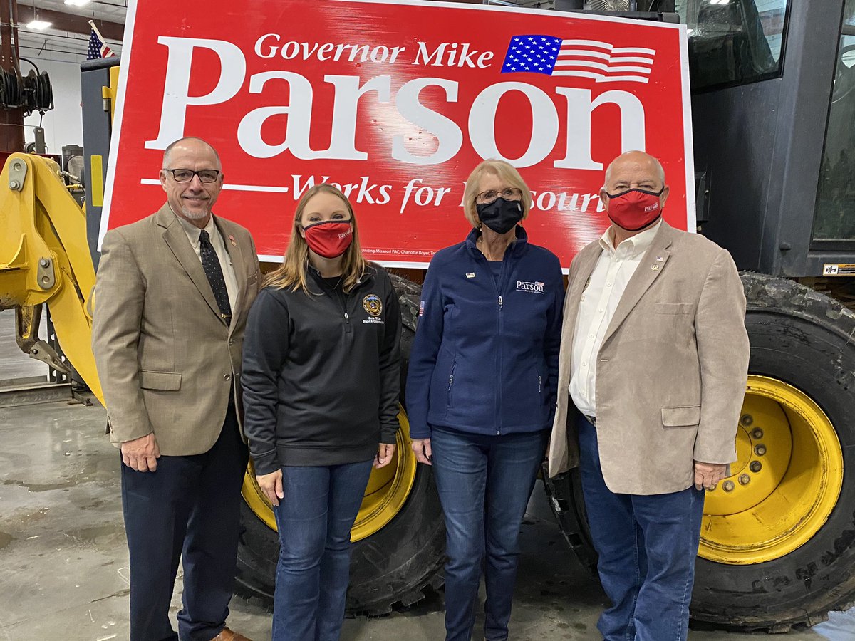 2/2 Great to join a crowd of Mid-Missourians cheering on Governor <a href="/mikeparson/">Mike Parson</a> at his bus stop in Boone County! w/ <a href="/Eric_Schmitt/">Eric Schmitt</a> <a href="/calebrowden/">Caleb Rowden</a> <a href="/glenkolkmeyer/">Kolky</a> @ChuckBasye47 <a href="/kayhoflander/">Kay Hoflander</a> &amp; Cheri Toalson Reisch...