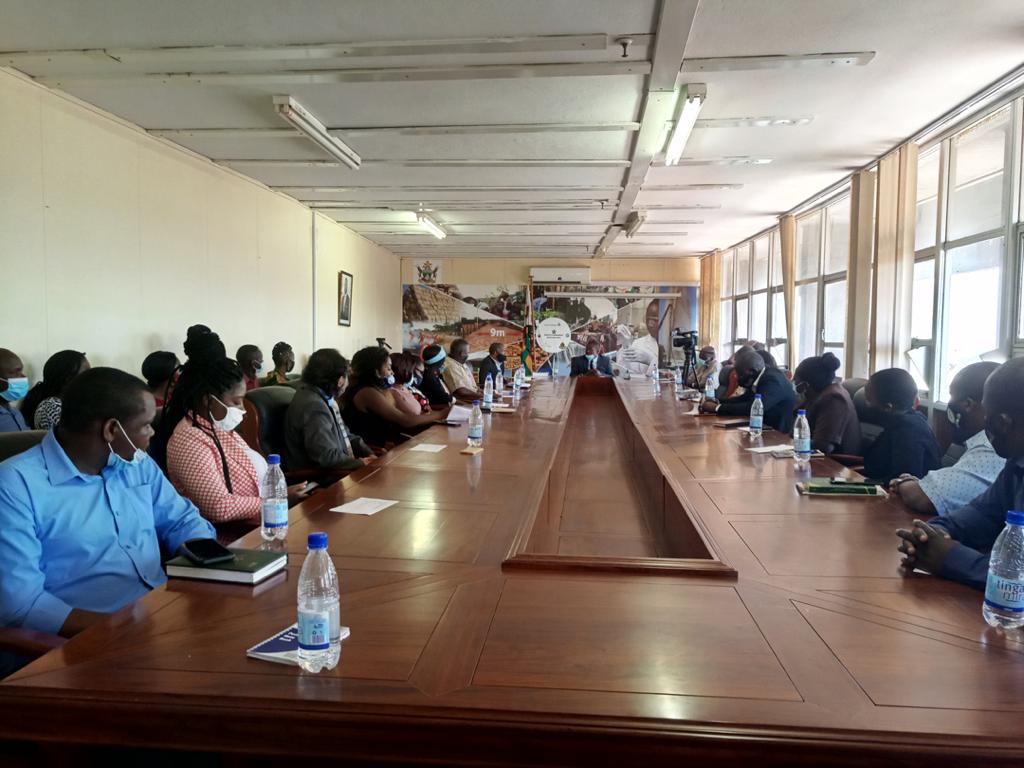 lizgulaz's tweet photo. Yesterday the Zimbabwe's 6th National Report to the United Nations Convention on Biological Diversity was launched by Hon. Nqobizitha M. Ndlovu Minister of @METHI_Zimbabwe .This report presents measures that the country has taken to implement, it's effectiveness . https://t.co/dRhMcpPfqc