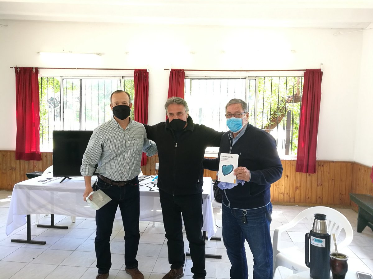 Última reunión de plenario de <a href="/CIDDEPORTE/">CIDDEPORTES</a> con todos los directores de deporte de todo el país en Velódromo de Montevideo. Balance exitoso de final de gestión que será presentado en los próximos días al <a href="/cintendentesuy/">Congreso de Intendentes</a>